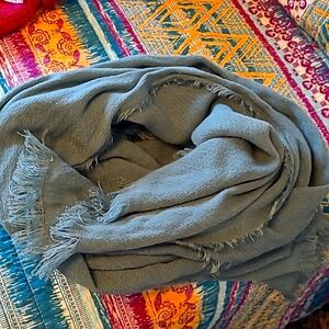 100% acrylic scarf
